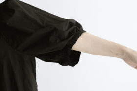 G.D.T BIG BALLOON SLEEVE BLOUSE black 4
