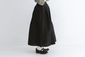 C/PE.T TUCK LONG SKIRT black 2