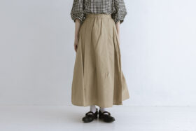 C/PE.T TUCK LONG SKIRT beige 1