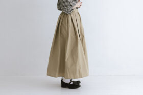 C/PE.T TUCK LONG SKIRT beige 2