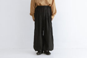 BN 2553 Tuck Gather Ballon PantsPants black 1