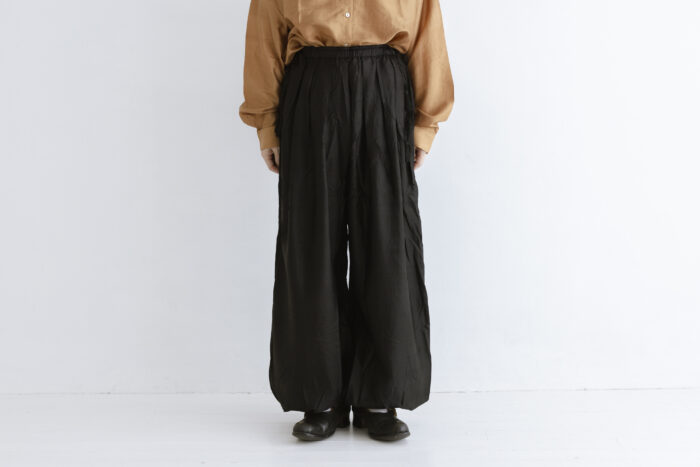 BN 2553 Tuck Gather Ballon PantsPants black 1