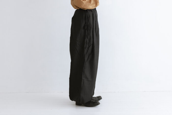 BN 2553 Tuck Gather Ballon PantsPants black 2