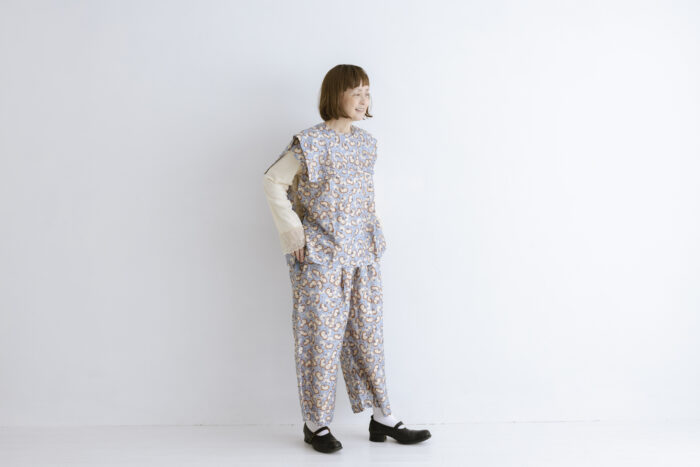 BN 2562 Embroidery Sailor Gillet dull blue 6