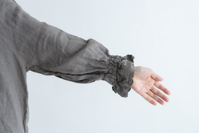 予約 G1160 ameri ANTIQUE FRILL BLOUSE fade gray 3月初〜4月初 5 予約 G1160 ameri ANTIQUE FRILL BLOUSE fade gray 3月初〜4月初 5