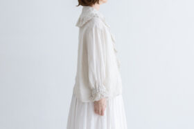 予約 G1160 ameri ANTIQUE FRILL BLOUSE royal white 3月初〜4月初 2 予約 G1160 ameri ANTIQUE FRILL BLOUSE royal white 3月初〜4月初 2