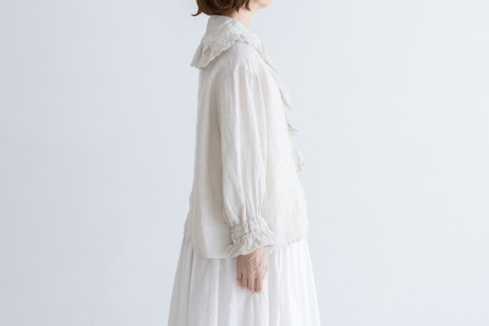 予約 G1160 ameri ANTIQUE FRILL BLOUSE royal white 3月初〜4月初 2 予約 G1160 ameri ANTIQUE FRILL BLOUSE royal white 3月初〜4月初 2