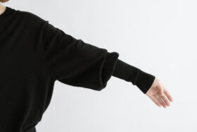 予約 G1153 GATHER SLEEVE KNIT CARDIGAN black 2月中〜3月中 4