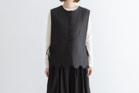 予約 G1150 ANTIQUE SCALLOPPED QUILT GILET black 2月中〜3月中 1