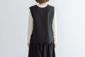 予約 G1150 ANTIQUE SCALLOPPED QUILT GILET black 2月中〜3月中 3