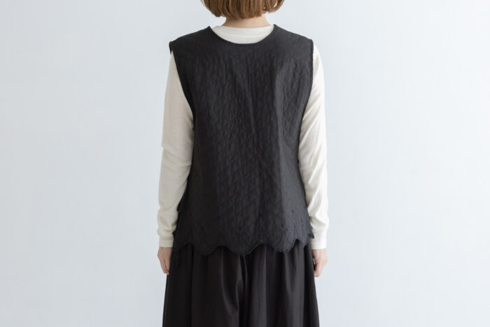 予約 G1150 ANTIQUE SCALLOPPED QUILT GILET black 2月中〜3月中 3