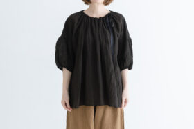 予約 R368 WRINKLE STRING BLOUSE  noir 5月末〜6月末 1