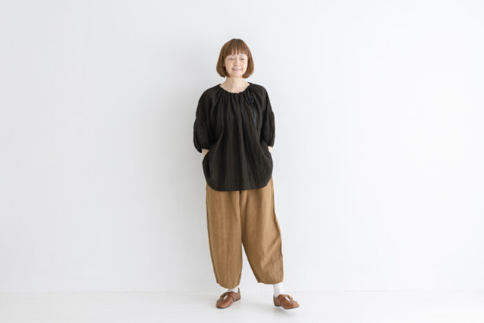 予約 R368 WRINKLE STRING BLOUSE  noir 5月末〜6月末 6