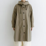 郊外：フーデッドコート moss kahki