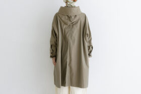 郊外：フーデッドコート moss kahki 3