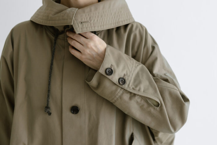 郊外：フーデッドコート moss kahki 4