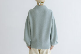 場所を感じる：ポロセーター fog blue 3