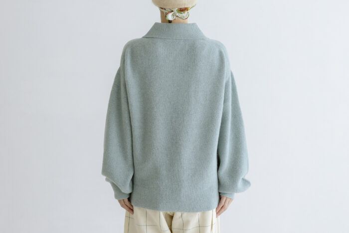 場所を感じる：ポロセーター fog blue 3