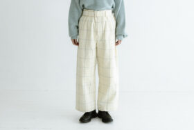 書かれたメッセージ：グラフチェックパンツ 1