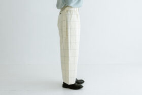 書かれたメッセージ：グラフチェックパンツ 2