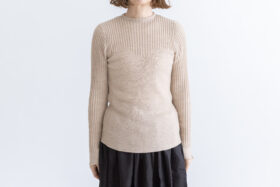 存在すること ニットプルオーバー beige 1