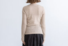 存在すること ニットプルオーバー beige 3