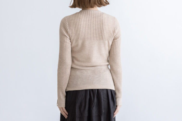 存在すること ニットプルオーバー beige 3