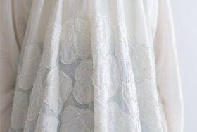 BN2623 Flower Ribbon Blouse off white 5 BN2623 Flower Ribbon Blouse off white 5