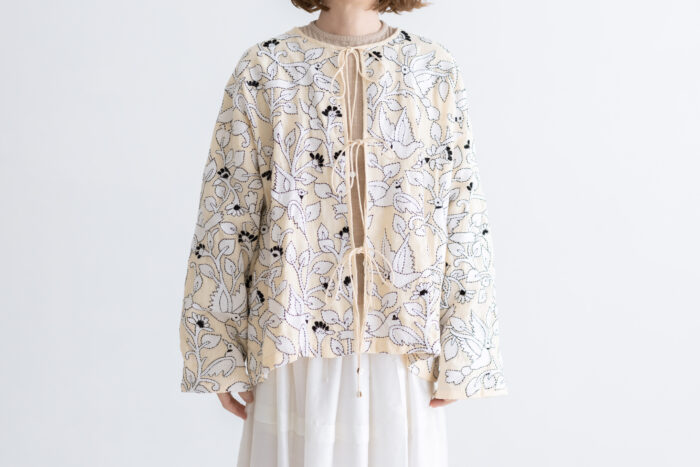 BN2631 Bird Embroidery Blouson ecru 1 BN2631 Bird Embroidery Blouson ecru 1