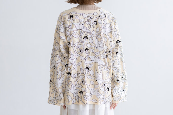 BN2631 Bird Embroidery Blouson ecru 3 BN2631 Bird Embroidery Blouson ecru 3