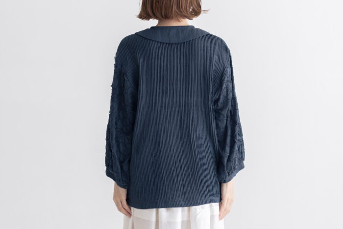 BN2624 Flower Tuck Blouse charcoal 3 BN2624 Flower Tuck Blouse charcoal 3