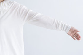 Shida 2way frill cardigan white 5 Shida 2way frill cardigan white 5