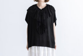 Shida frill skipper pullover black 1 Shida frill skipper pullover black 1