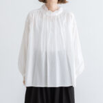み空 スタンドレースブラウス off white