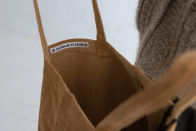 OMT PRINT CORDUROY TOTE BAG brown 3