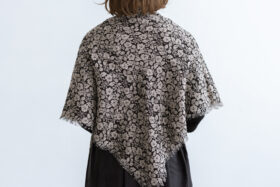 WILD BERRY GAUZE SHAWL  flax 3