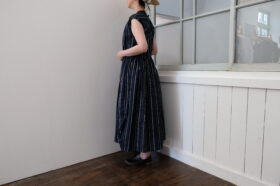 No.8216  D.S. NO SLEEVE FRONT OPEN DRESS  8-10月 2