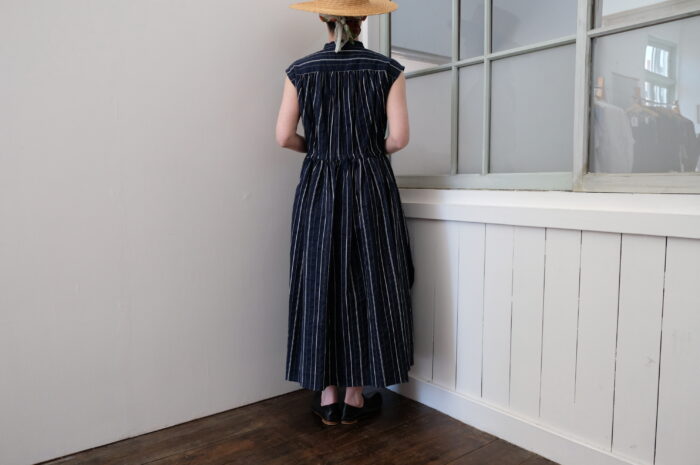 No.8216  D.S. NO SLEEVE FRONT OPEN DRESS  8-10月 3
