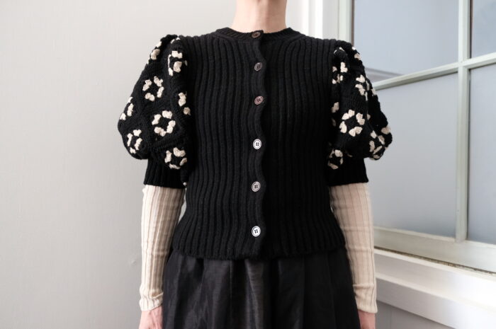 No.8352  GRANNY SQUARE PUFF SLEEVE CARDIGAN  8-10月 1