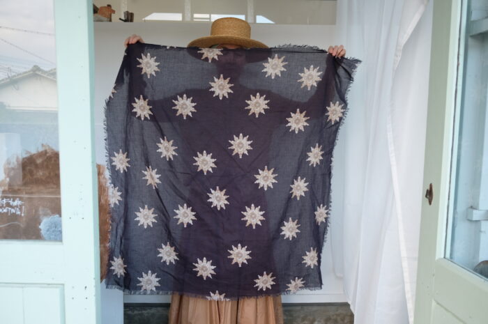 No.8323  BISCUIT GAUZE SHAWL  8-10月 4