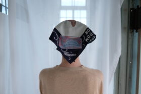 No.8328  SILK BISCUIT PANEL SCARF navy  8-10月 3