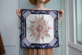 No.8328  SILK BISCUIT PANEL SCARF navy  8-10月 6