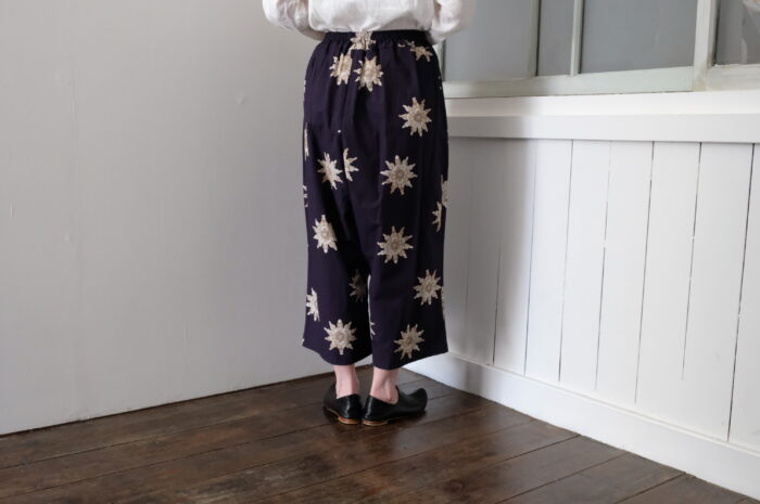 No.8319  BISCUIT GUM PANTS  8-10月 3
