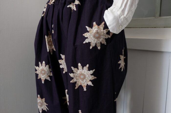 No.8319  BISCUIT GUM PANTS  8-10月 4