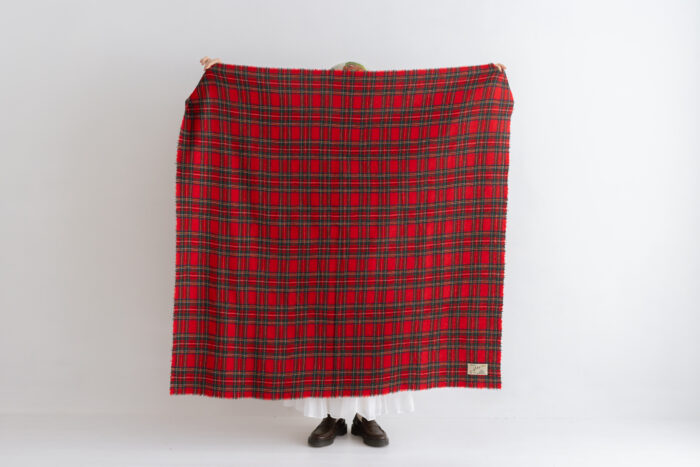 WOOL TARTAN CHECK BLANKET Royal Stewart 4 WOOL TARTAN CHECK BLANKET Royal Stewart 4