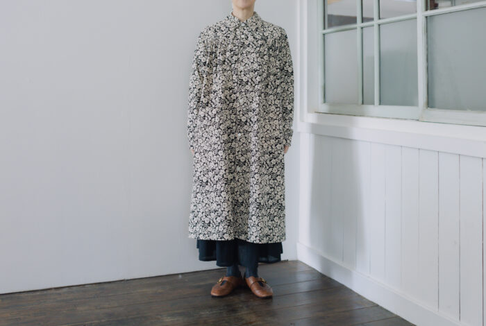WILD BERRY YOKE GATHER COAT 1