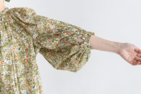 WILD BERRY FIELD LAWN GATHER SMOCK 4