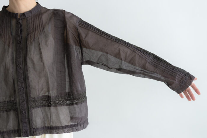 予約 RS1 Airy Pintuck Lace Blouse charcoal 9月中〜9月末 4 予約 RS1 Airy Pintuck Lace Blouse charcoal 9月中〜9月末 4