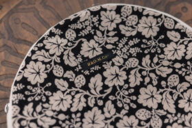 WILD BERRY CIRCLE POUCH (L) 2