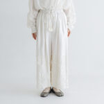 BN2654 Flower Tuck Pants B.white